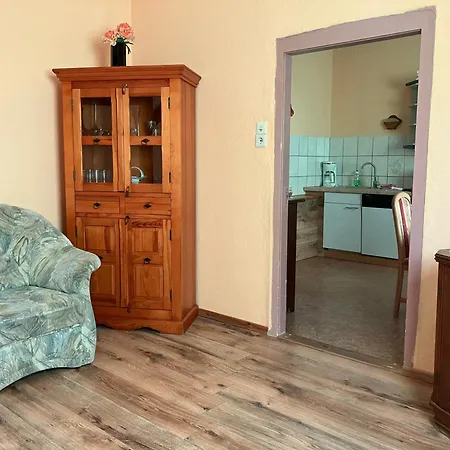 Doppelzimmer & Vom Friesenhof Wieratal Konukevi Nobitz