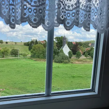 Doppelzimmer & Vom Friesenhof Wieratal 招待所 Nobitz