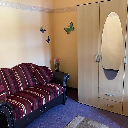 ゲストハウス Doppelzimmer & Familienzimmer Vom Friesenhof Wieratal 4*