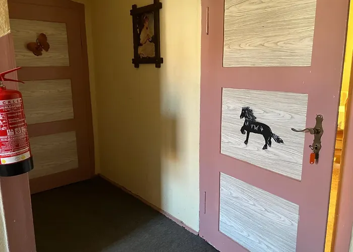 Doppelzimmer & Vom Friesenhof Wieratal Konukevi 4*